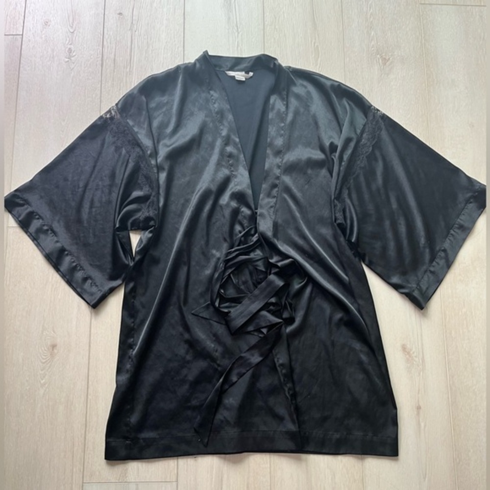 VICTORIA’S SECRET :: KIMONO ROBE